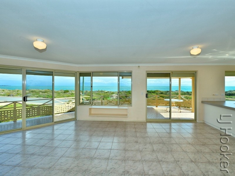 38 Sabina Drive, Madora Bay WA 6210