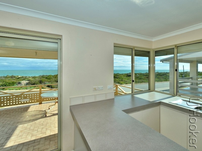 38 Sabina Drive, Madora Bay WA 6210