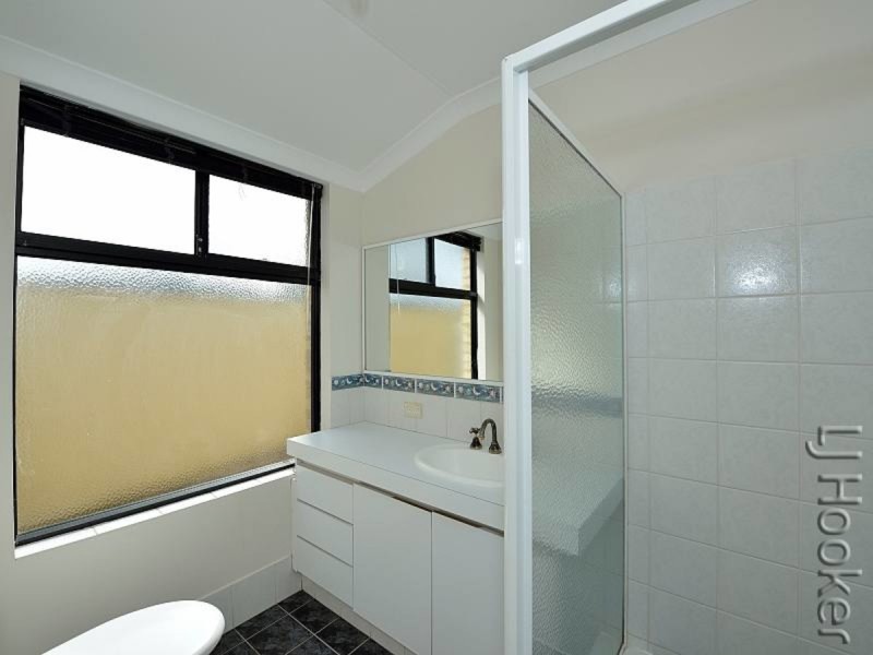 5A Valentino Close, Greenfields WA 6210