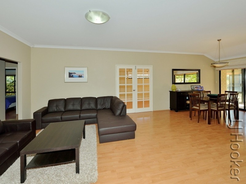 8 Spyglass Rise, Halls Head WA 6210