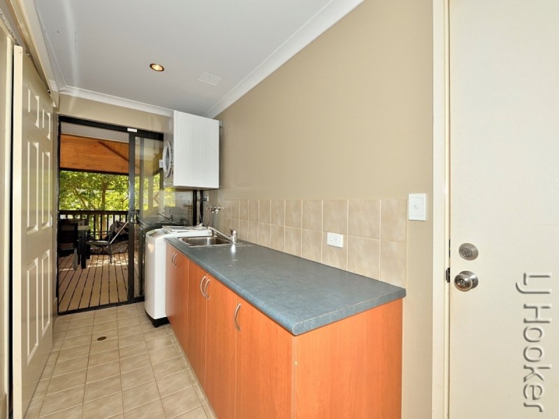 8 Spyglass Rise, Halls Head WA 6210