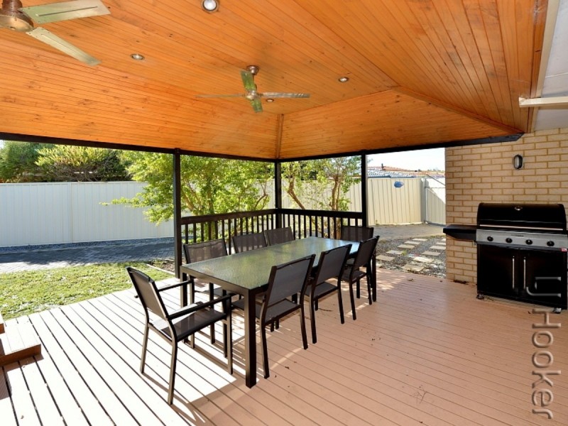 8 Spyglass Rise, Halls Head WA 6210