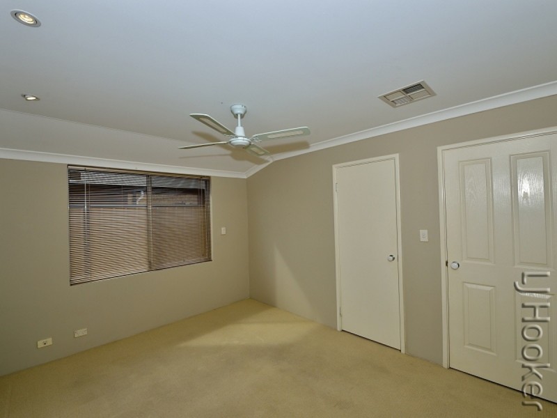 22 Finchley Avenue, Meadow Springs WA 6210