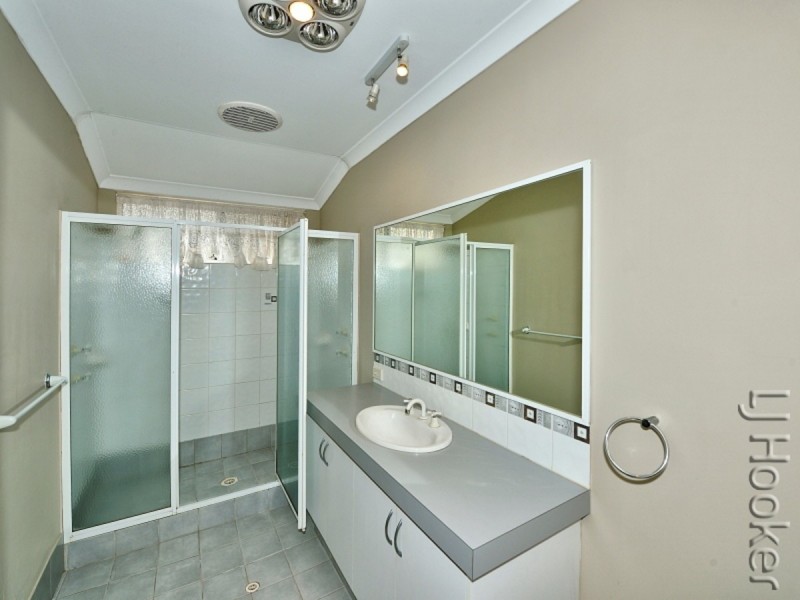 22 Finchley Avenue, Meadow Springs WA 6210
