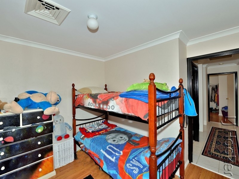 17 Cane Road, Greenfields WA 6210