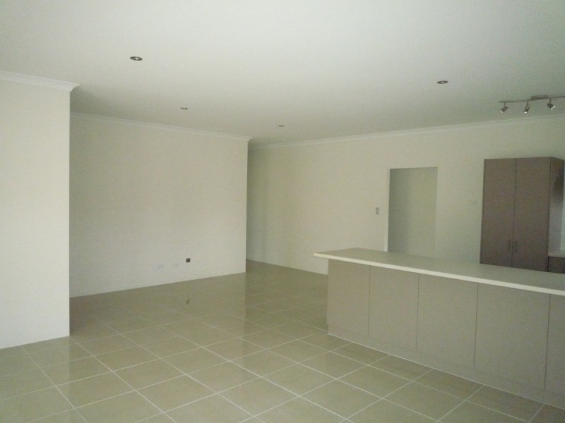 2/12 Day Road, Mandurah WA 6210