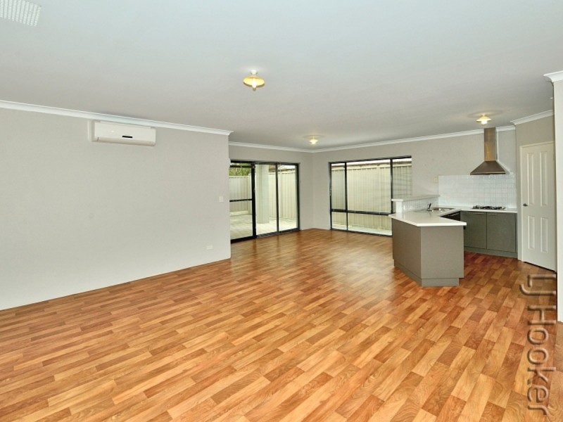 8B Loxton Street, Dudley Park WA 6210