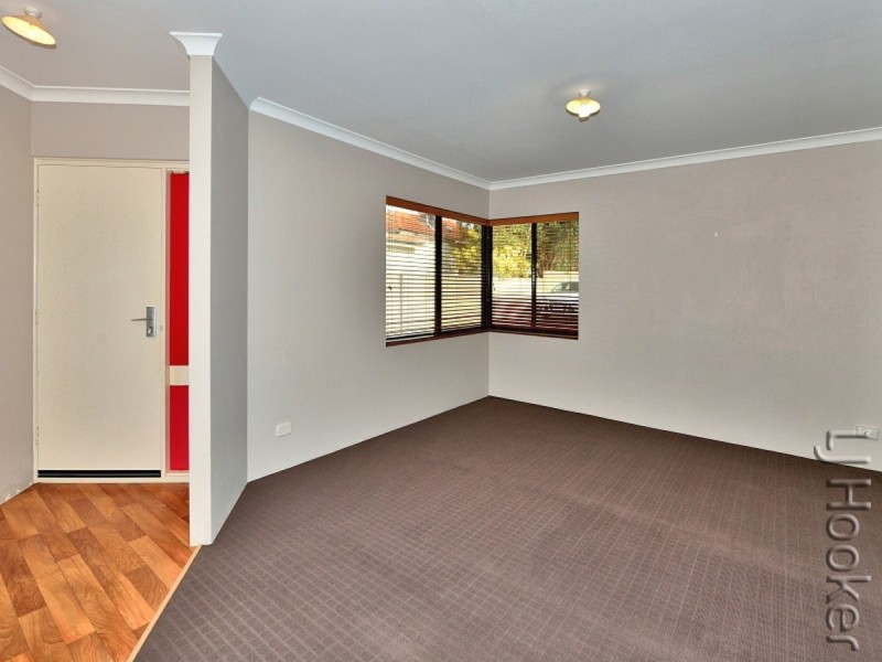 8B Loxton Street, Dudley Park WA 6210