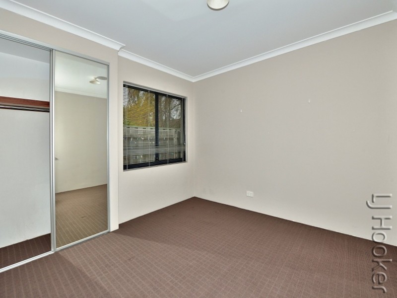 8B Loxton Street, Dudley Park WA 6210