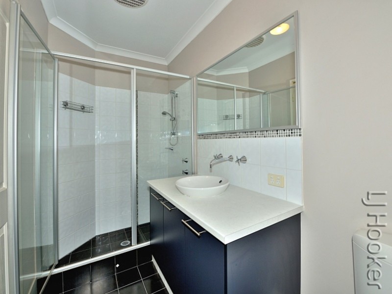 8B Loxton Street, Dudley Park WA 6210