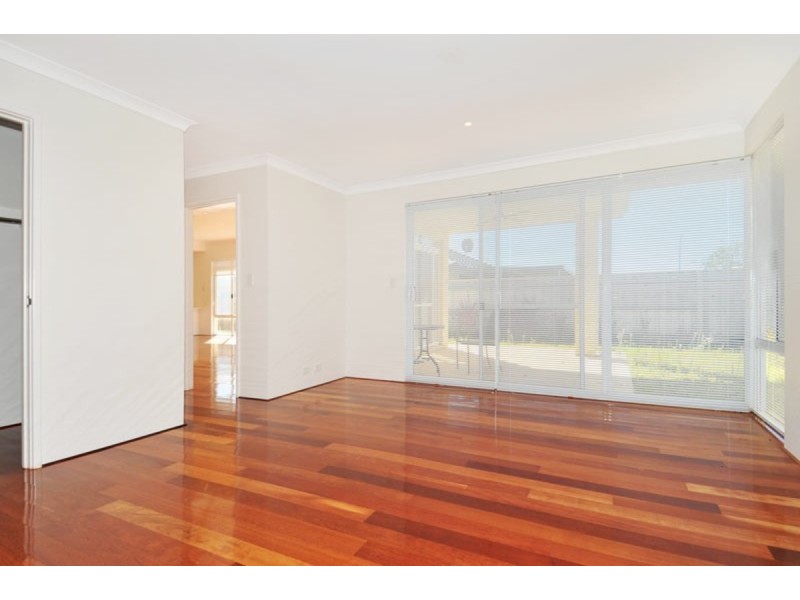 227 Peelwood Parade, Halls Head WA 6210