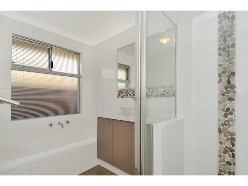 227 Peelwood Parade, Halls Head WA 6210