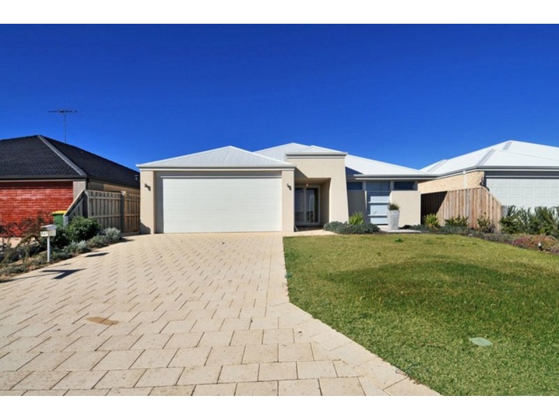 227 Peelwood Parade, Halls Head WA 6210