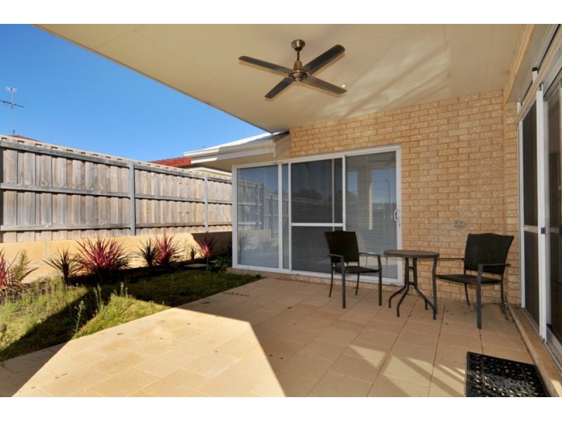 227 Peelwood Parade, Halls Head WA 6210