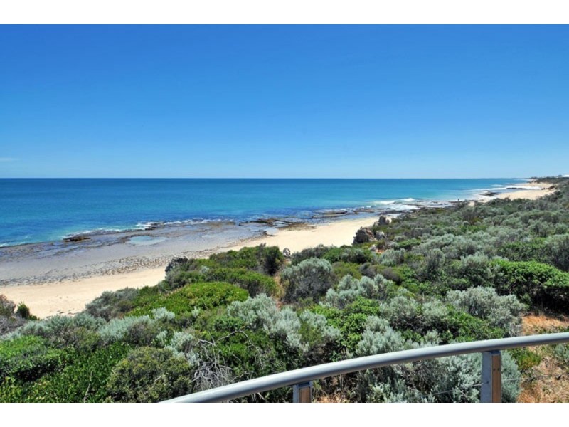 227 Peelwood Parade, Halls Head WA 6210