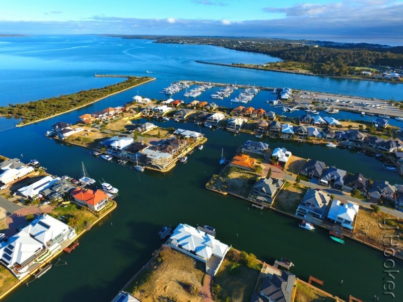 82 Sandpiper Island Retreat, Wannanup WA 6210