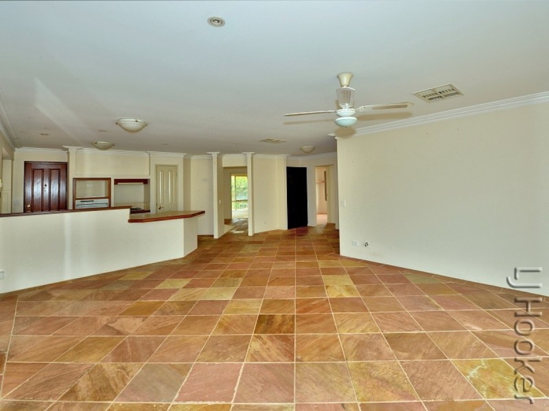 84 Templetonia Promenade, Halls Head WA 6210