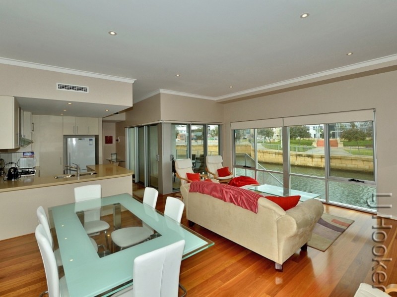 1/7 Veneto Lane, Mandurah WA 6210
