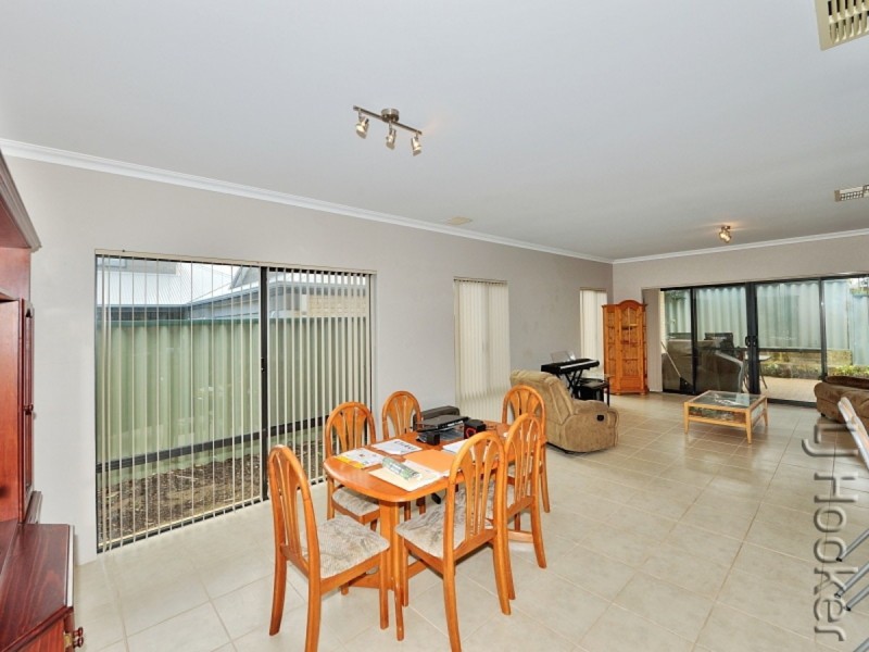 14 Tangier Parkway, Port Kennedy WA 6172