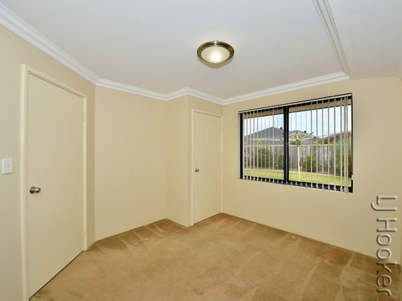 19 Lutea Road, Halls Head WA 6210
