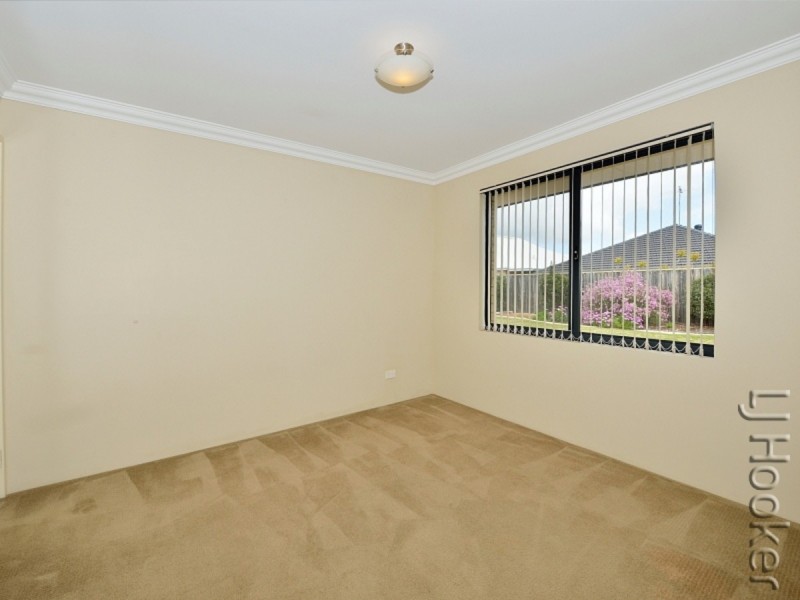 19 Lutea Road, Halls Head WA 6210