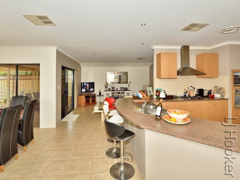 41 Willoughbridge Crescent, Erskine WA 6210