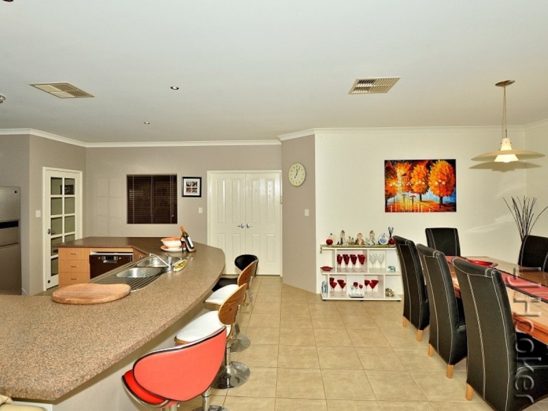 41 Willoughbridge Crescent, Erskine WA 6210