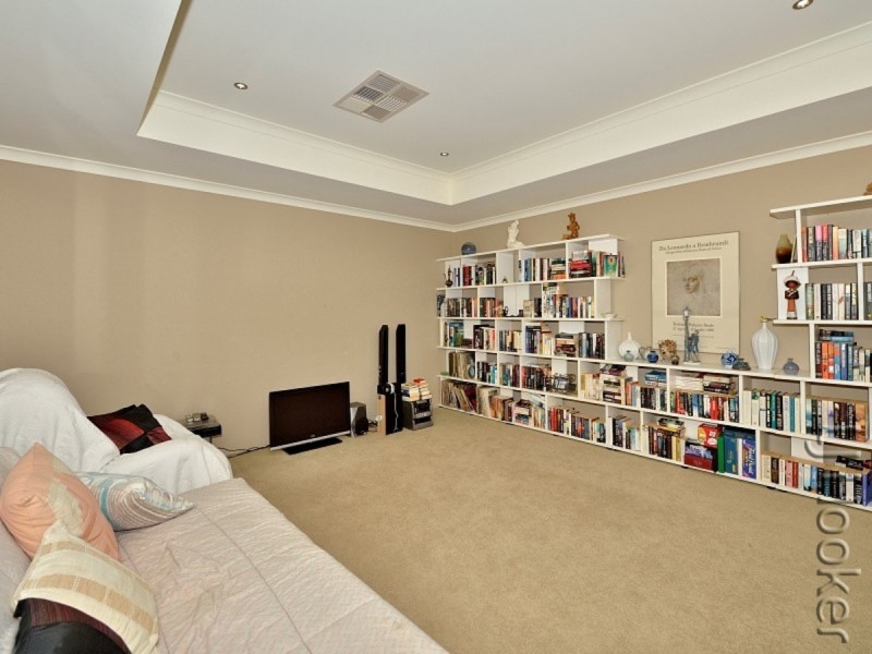 41 Willoughbridge Crescent, Erskine WA 6210