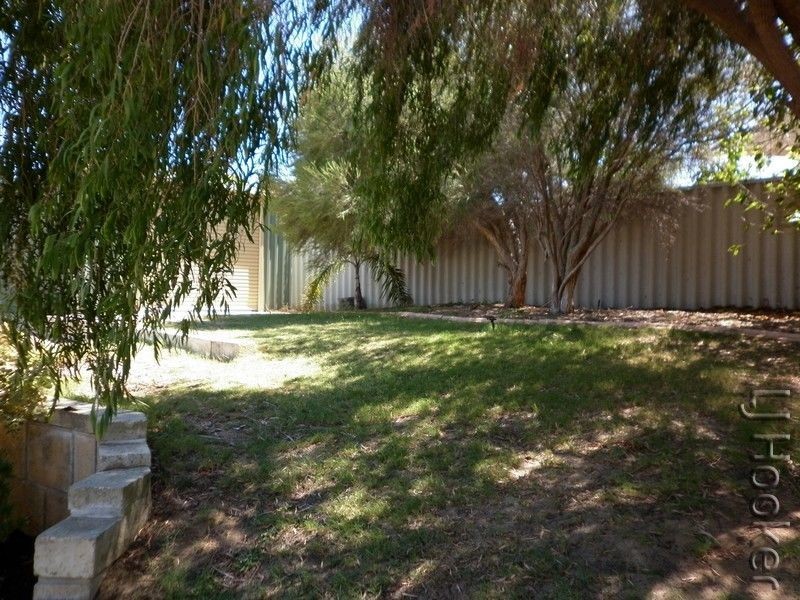 63 Casuarina Drive, Halls Head WA 6210