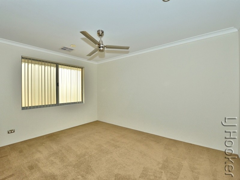 13 Lismore Ridge, Lakelands WA 6180