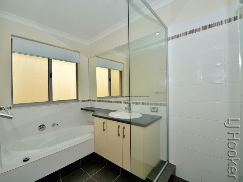 13 Lismore Ridge, Lakelands WA 6180