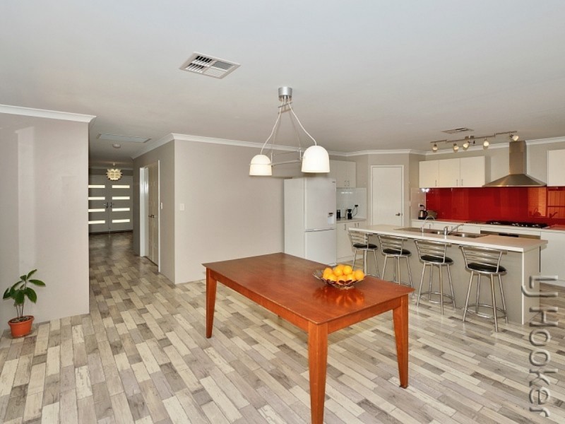 20 Farmer Loop, Pinjarra WA 6208