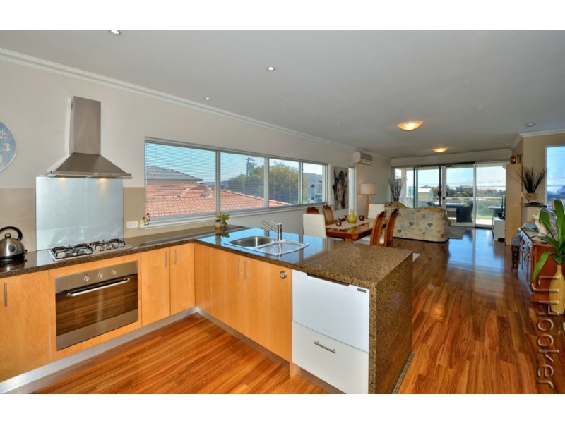 1/23 Oversby Street, Halls Head WA 6210