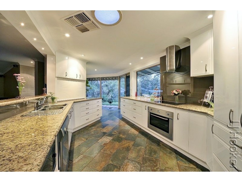 131 Mulga Drive, Parklands WA 6180