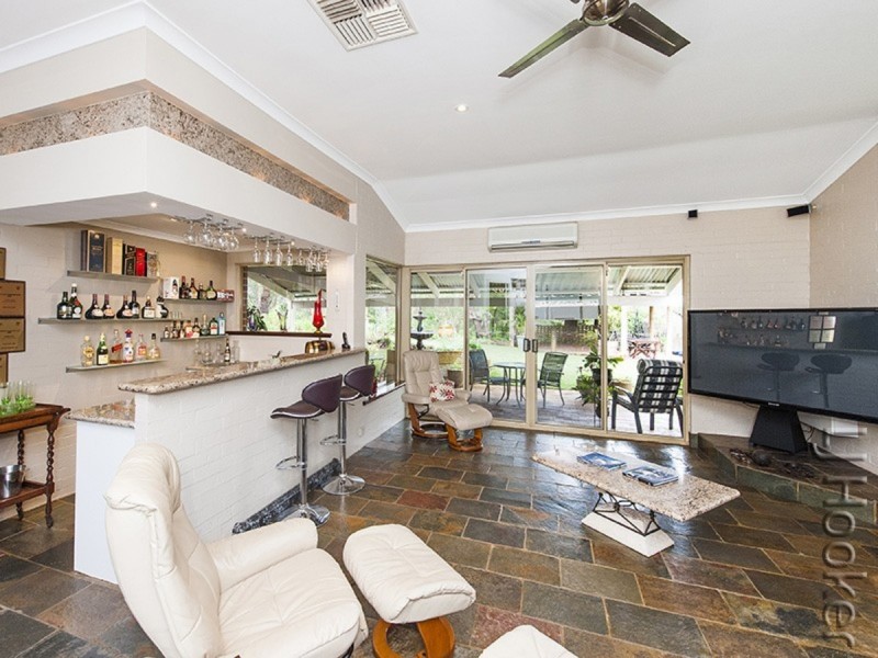 131 Mulga Drive, Parklands WA 6180