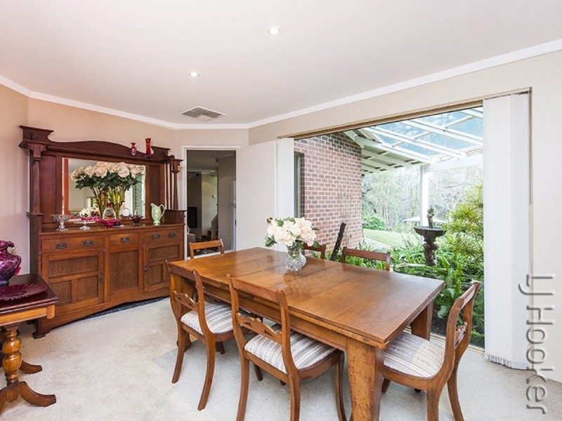 131 Mulga Drive, Parklands WA 6180