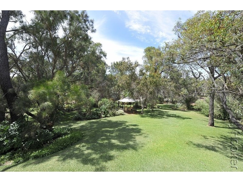 131 Mulga Drive, Parklands WA 6180