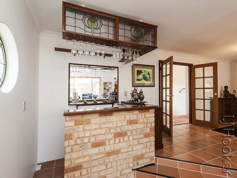 24 Cambria Island Retreat, Halls Head WA 6210