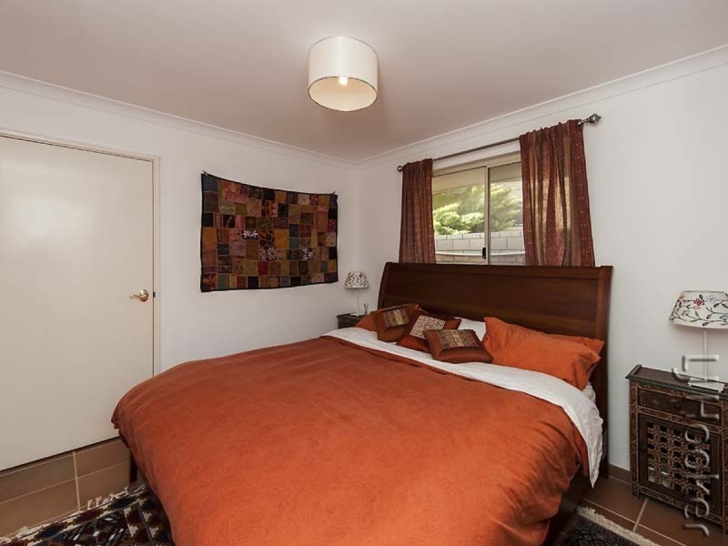 24 Cambria Island Retreat, Halls Head WA 6210