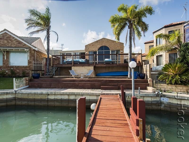 24 Cambria Island Retreat, Halls Head WA 6210