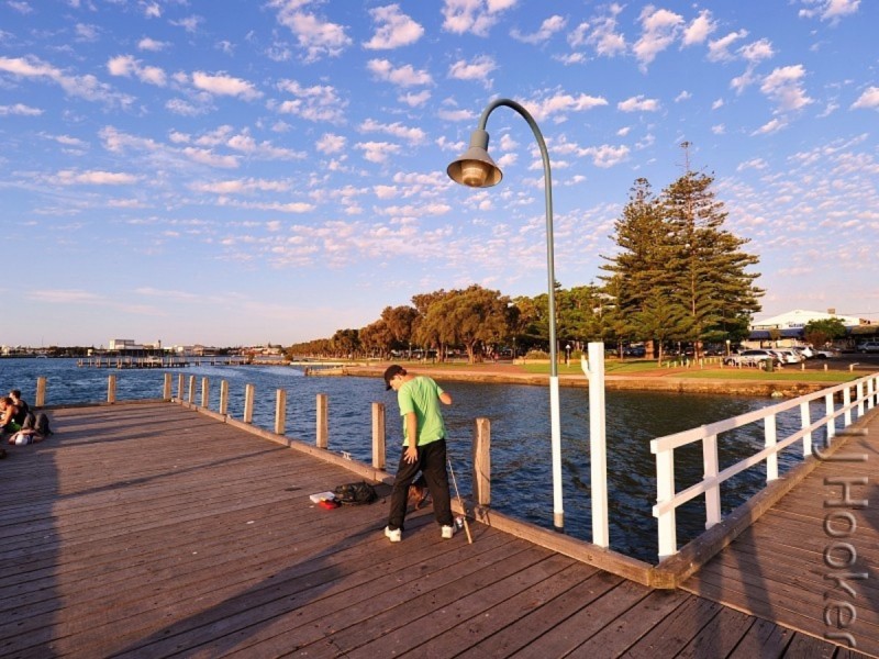 2/51 Churchill Avenue, Dudley Park WA 6210