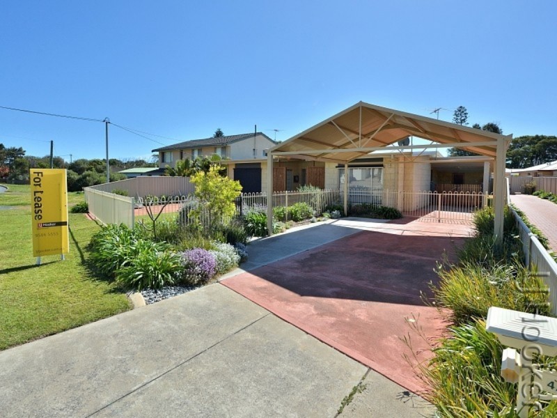 4A Oversby Street, Halls Head WA 6210