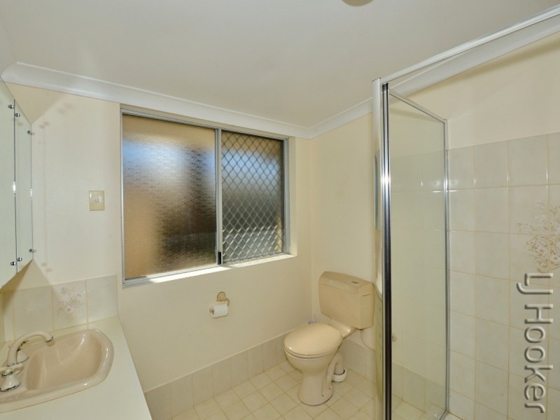 4A Oversby Street, Halls Head WA 6210