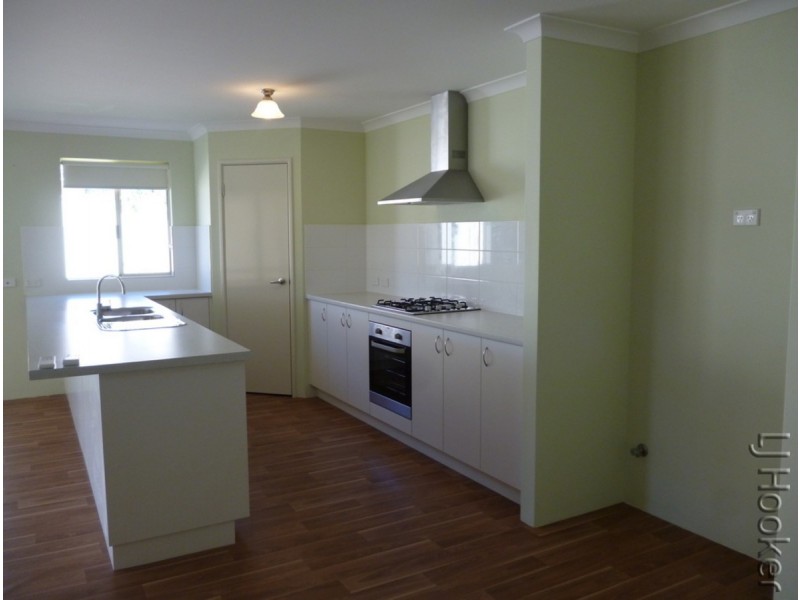 12 Highcliffe Circle, Lakelands WA 6180