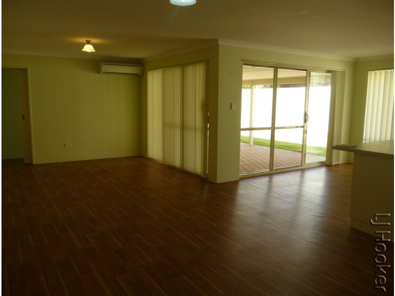 12 Highcliffe Circle, Lakelands WA 6180