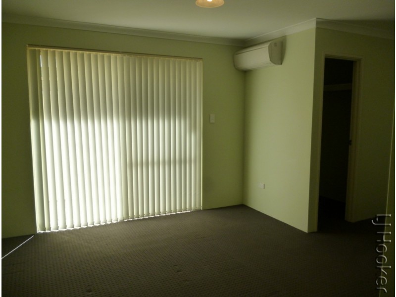 12 Highcliffe Circle, Lakelands WA 6180