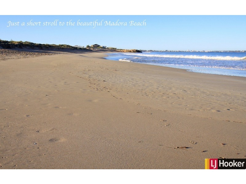 32A Guillardon Terrace, Madora Bay WA 6210