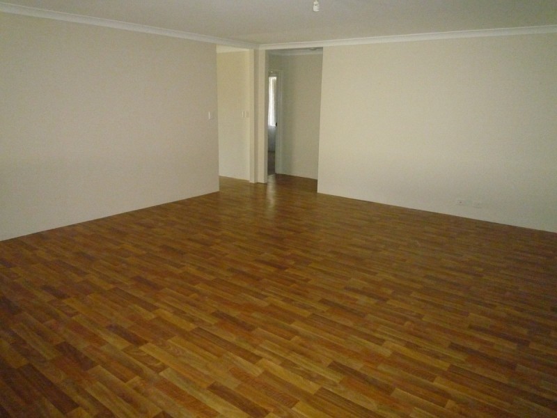 11 Myalla Pass, Lakelands WA 6180