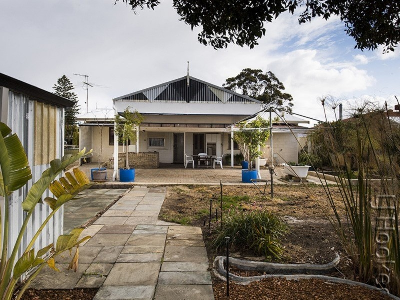 64 Boundary Road, Mandurah WA 6210