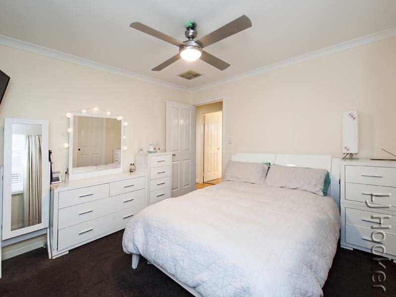 16 Highview Rise, Halls Head WA 6210